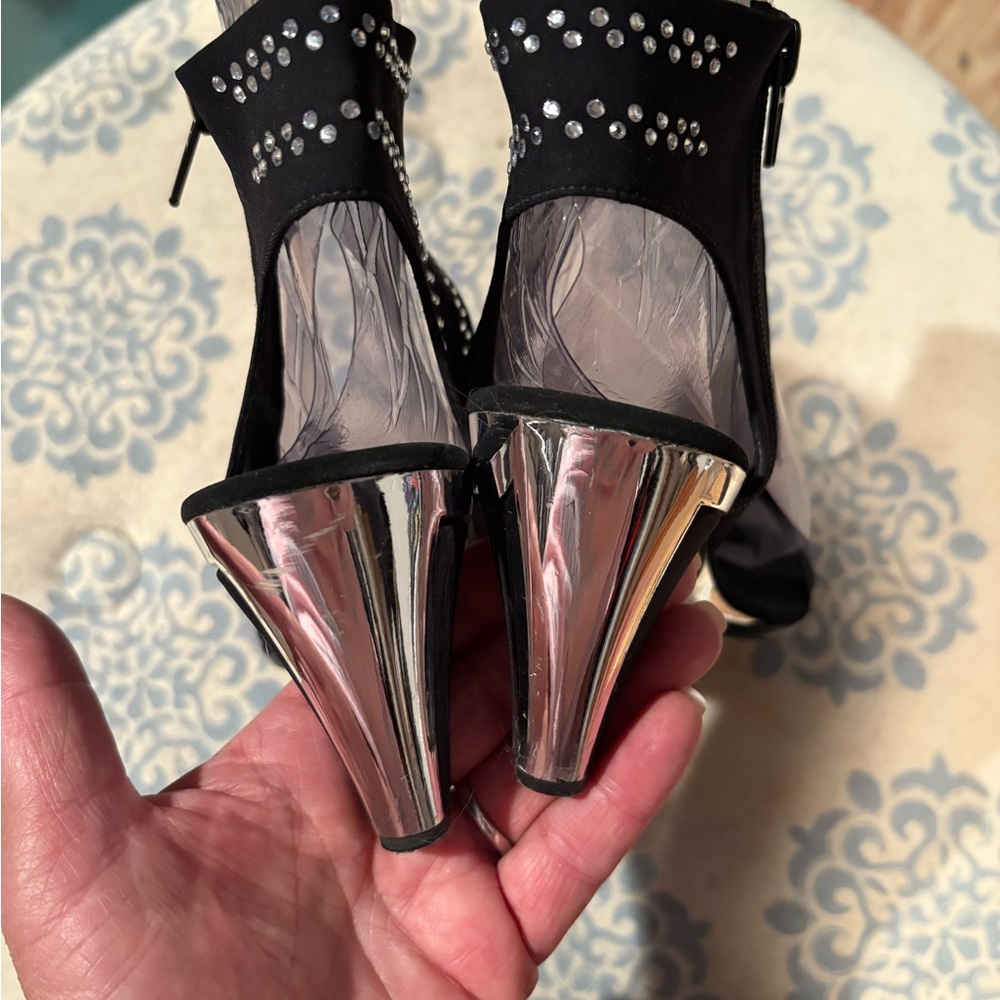 Onex Black and Silver Heels - Picture 3 of 15